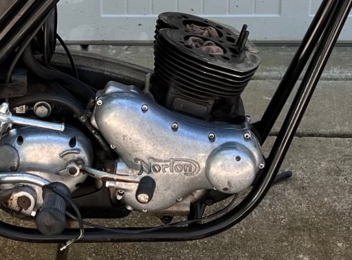 engine teardown Norton Commando 850