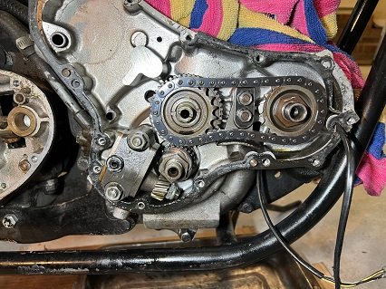 Norton Commando timing cover install