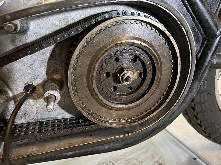 Norton Commando clutch removal